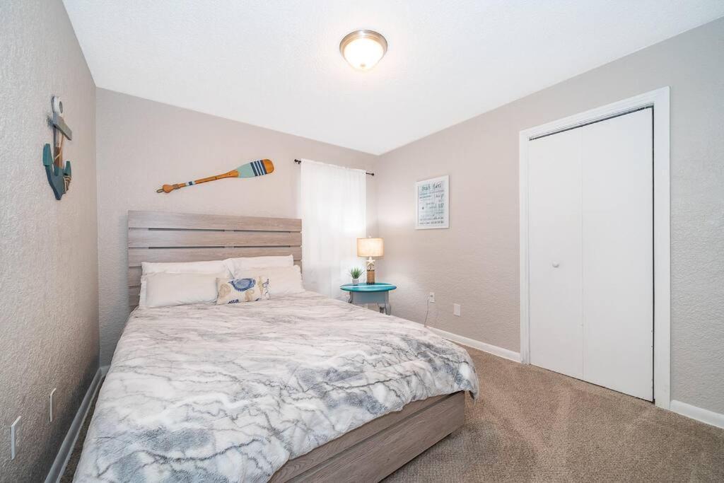Forever Summer - Entire House! With King Bed! クリアウォーター エクステリア 写真