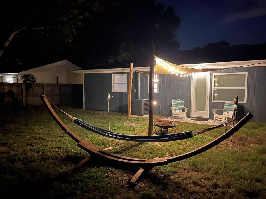 Forever Summer - Entire House! With King Bed! クリアウォーター エクステリア 写真