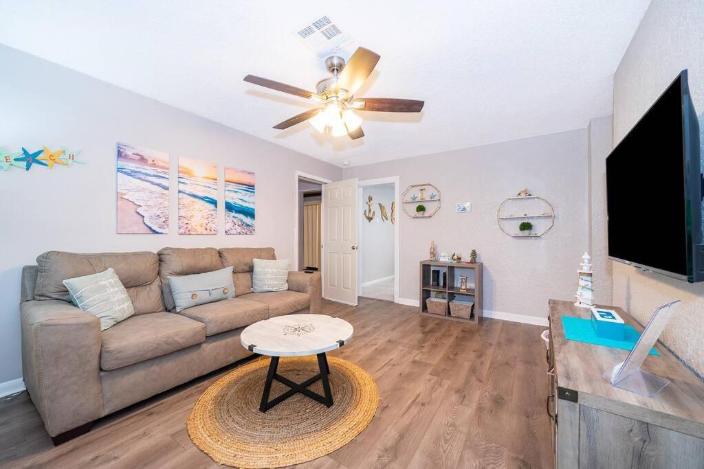 Forever Summer - Entire House! With King Bed! クリアウォーター エクステリア 写真